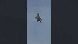 F22 vs F35 Demo Takeoff Comparison  Who Wins [upl. by Suivatal680]