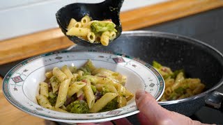 Pasta Tirolese Broccoli e Speck Gustosa Pronta in 15 minuti  Broccoli and Speck Pasta Tasty Recipe [upl. by Boesch970]