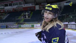 Katja Wunderlich trainiert Eishockey mit den Profis vom ERC Ingolstadt  BAYERN 3 [upl. by Annawahs]