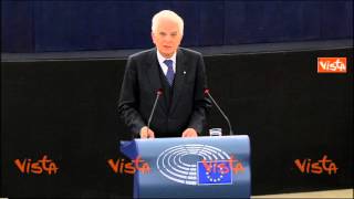 MATTARELLA AL PARLAMENTO EUROPEO DINANZI AI RIFUGIATI NON SI PUO FAR FINTA DI NON VEDERE [upl. by Hyozo637]