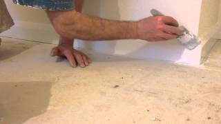 Painting amp decorating How to gloss skirting boards  Trade secrets [upl. by Brandtr651]