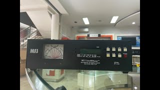 MFJ998 HF INTELLITUNER 1630MHZ 15KW  FREQ COUNTER [upl. by Ecilahs666]