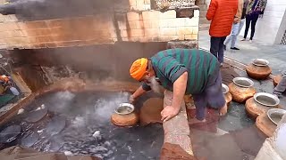 गरम पानी के कुंड मैं बनता है 24 घंटे ख़ाना  Manikaran Gurudwara langar Making  Himachal Food Tour [upl. by Nenad946]