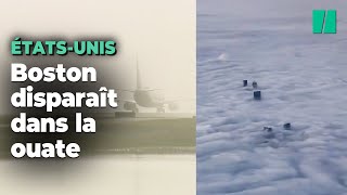 Aux ÉtatsUnis un épais brouillard a recouvert Boston les images sont impressionnantes [upl. by Grefer499]