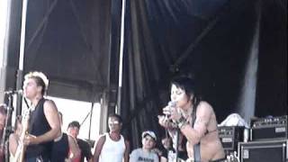 Joan Jett quotCrimson amp Cloverquot Warped Tour NY 2006 [upl. by Asare]