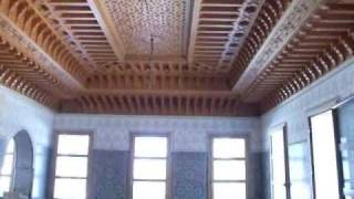 Plafond artisanal marocain en bois sculpté [upl. by Atener657]