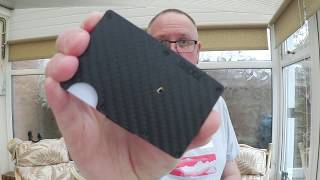 The Ridge Wallet Carbon Fibre Review by UK EDC [upl. by Gifferd]