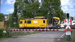 Bahnübergang Vallendar  German Railroad crossing  Duitse Spoorwegovergang [upl. by Sivrad]