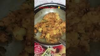 aalu ka Paratha youtubeshortsshorts indianfood viral love masala [upl. by Gasser]