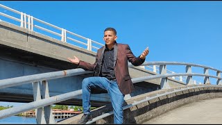 UN DIA ALA VEZMUSICA CRISTIANA OFFICIAL VIDEO [upl. by Ramma424]