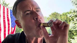 Quorum Shade 35x50 Short Robusto Budget Cigar Exploration w Evan Williams BIBBourbon 100 Proof [upl. by Chisholm]