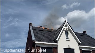 Brandende zonnepanelen zorgen voor woningbrand in Nunspeet [upl. by Witherspoon612]