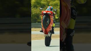 Ducati Panigale V4S v BMW S1000RR full video on the MCN channel ducati panigale v4s bmw s1000rr [upl. by Snave]