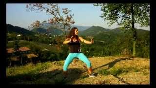 quotSuit Tera Laal Rang Daquot HINDI POP  Yamla Pagla DeewanaZumba® Fitness Sophia Donadel [upl. by Icart]