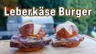 Knackige Laugenbrötchen treffen auf herzhaften Leberkäse  bbqschwabe [upl. by Byers]