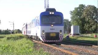 COCHE MOTOR TREN BINACIONAL EN PILAR [upl. by Airrehs716]