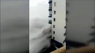 Una ola gigante arrasa un balcón de un edificio en Tacoronte Tenerife [upl. by Aerdnuahs300]