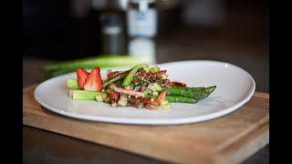 Spargelsalat mit Frühlingszwiebeln Erdbeerendressing  low carb  kochen mit Wolfgang Link [upl. by Ordisi]