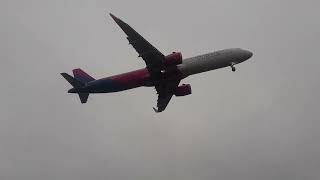 wizz Airbus A321251NX landing Gatwick Airport 10042024 [upl. by Melnick]