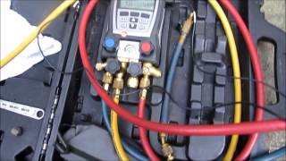 HVAC SERVICE condenser unit flooding back low sucton pressure [upl. by Erimahs159]