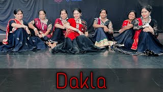 Bandish Projekt  Dakla  Garba  Navratri Special  Ladies Dance  Moves Studio [upl. by Legna]