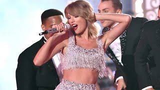 Taylor Swift Performs Shake It Off  MTV VMA 2014 [upl. by Mccoy]