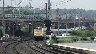 NMBS I11 rijtuigen  M7 rijtuigen  1812 komen aan op station Liège Guillemins [upl. by Klenk]