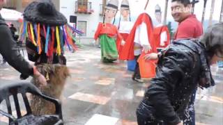 Carnaval se disfruta en los barrios tradicionales de Cuenca [upl. by Nolrac891]