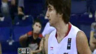 Lithuania vs Spain Mantas Kalnietis tricks Ricky Rubio [upl. by Navonoj]