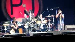 Pearl Jam  Kick Out The Jams wDave Grohl amp Alain Johannes  Werchter July 4 2010 [upl. by Stochmal431]