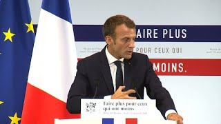 Plan pauvreté Macron veut un quotrevenu universel dactivitéquot [upl. by Truk]