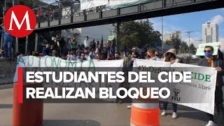 Con bloqueo en la MéxicoToluca comunidad del CIDE exige diálogo con el Conacyt [upl. by Llertnov]