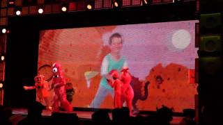 YO GABBA GABBA LIVE opening amp quotI Like To Dancequot November 18 2010 Sacramento California [upl. by Alih613]