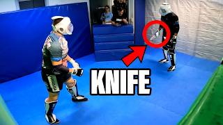 6 Martial Arts Experts Locked with a Knife Attacker [upl. by Cozza958]