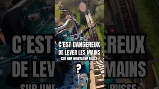 C’est dangereux de lever les mains dans un coaster  🎢 [upl. by Aima371]