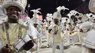 Bateria da Mangueira Carnaval 2023 esquenta [upl. by Tabby685]