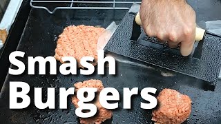 BEGINNER SMASHBURGERS ON A GRIDDLE 2 Minutes Tutorial [upl. by Lolly]