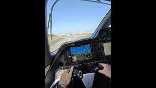 DECOLANDO DE CONGONHAS DA CABINE DE UM PHENOM 100 air aviation voe landing airport avião av [upl. by Asatan]