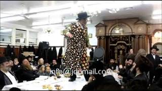 Badchan  Sheva Brochos For An Einikel Of Karlsburg Ruv Together With Purim Katan Tish 5774 [upl. by Engel]