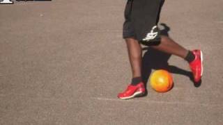 ►DIESER TRICK BRINGT DEN ASPHALT ZUM BRENNEN   LÖSCHEN IST ZWECKLOS ◄ FREESTYLE FUßBALL [upl. by Repip]