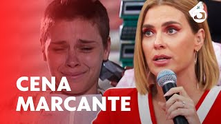 Carolina Dieckmann revela bastidores da cena em que raspa a cabeça  Altas Horas  TV Globo [upl. by Aztiley455]