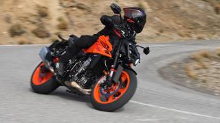 2024 KTM 990 Duke Review  Call It The quotSuper Duke Litequot [upl. by Santiago939]