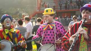 CLOWNS MUSICIENS LES FLAGADAS [upl. by Noed167]