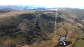 A walk to the epic Alport Castles the largest landslip ever in the UK [upl. by Vod548]