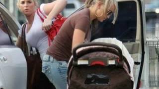 Jamie Lynn Spears and baby Maddie shopping [upl. by Adolph316]