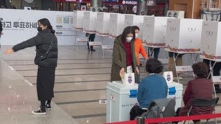 Se abre la votación anticipada para las presidenciales en Corea del Sur [upl. by Croft681]