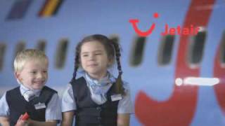 Jetair TV spot 2010  de vakantiecheckers Marie amp Louis checken de bandenspanningmpg [upl. by Selden481]