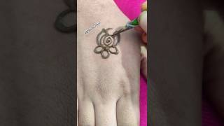 🔥💕Stylish henna flower for attractive mehndi designs❤🥰shorts yt hnhennapoint youtubeshorts [upl. by Aliuqat]