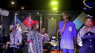 Busola Oke Apekeola and Skido Maleka live performance [upl. by Opal]