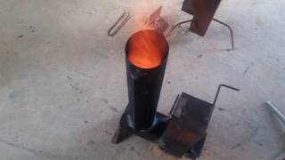 Vortex rocket stove VS non vortex rocket stove [upl. by Gamaliel]